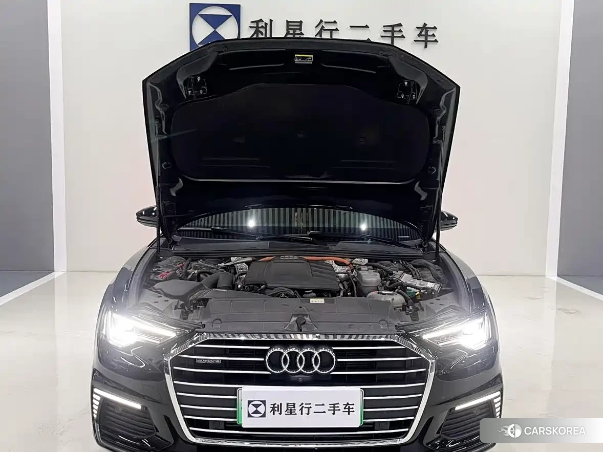 Audi A6L id 4599627 из Китая 12