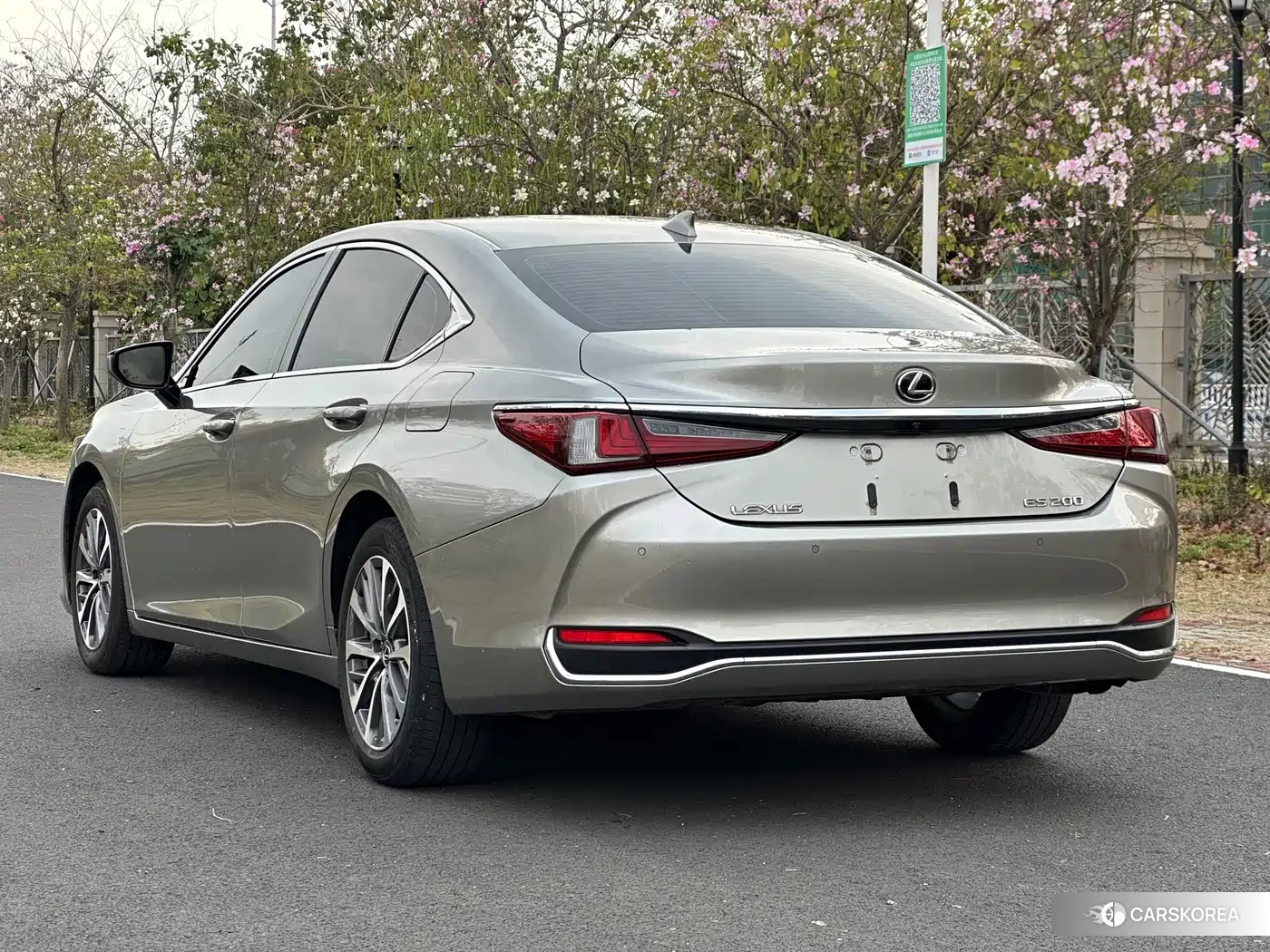 Lexus ES id 4644663 из Китая 10