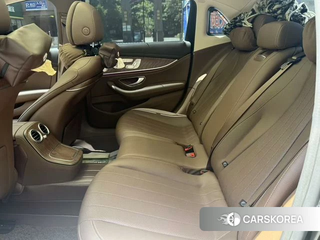 Mercedes-Benz E-class id 4348301 из Китая 10