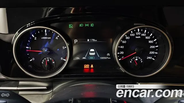 Kia Carnival 4th generation id 2706889 из Кореи 18