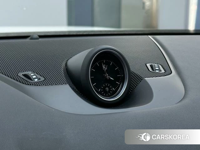 Maserati Levante id 4238536 из Китая 20