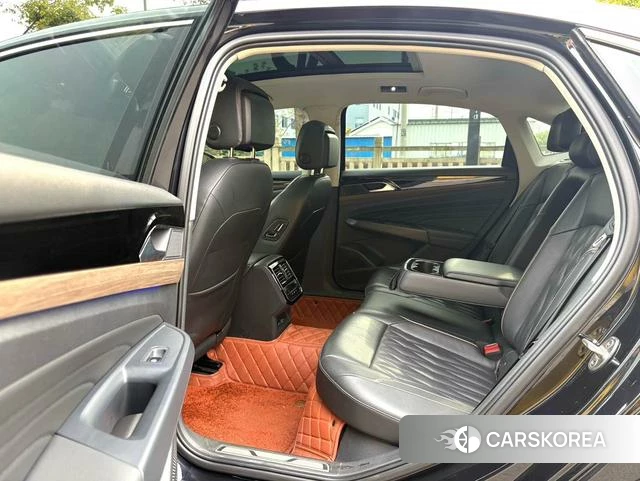 Volkswagen Passat id 4313435 из Китая 8