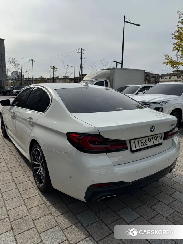 BMW 5 Series (G30) id 3611782 из Кореи 11