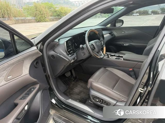 Lexus RX PHEV id 4329147 из Китая 10