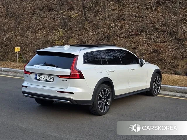 Volvo V60 Cross-Country 2nd Generation id 3410976 из Кореи 18