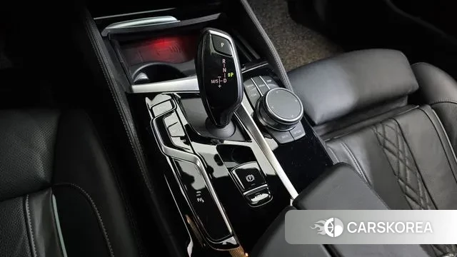 BMW 5 Series (G30) id 3577920 из Кореи 18