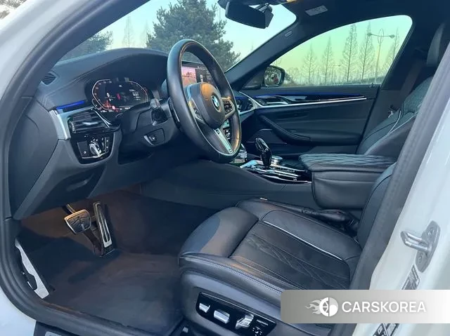 BMW 5 Series (G30) id 3576683 из Кореи 11