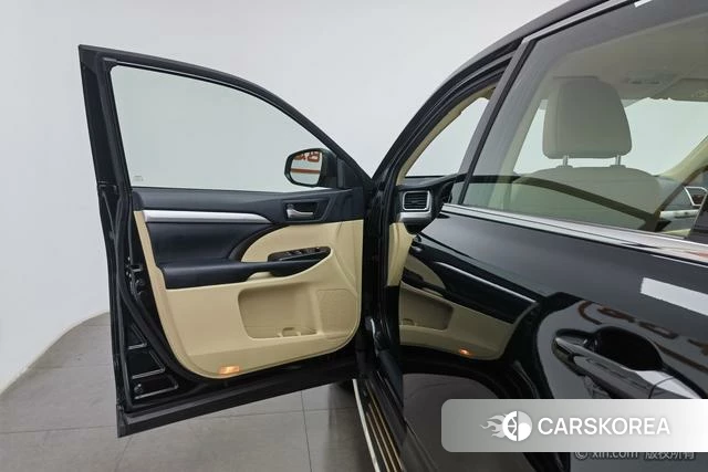 Toyota Highlander id 4314251 из Китая 22