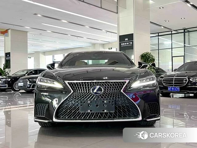 Lexus LS id 4335107 из Китая 8
