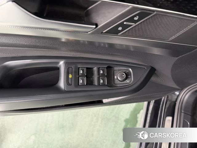 Volkswagen Passat id 4342156 из Китая 16
