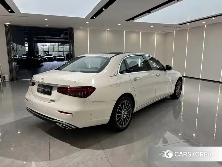 Mercedes-Benz E-Class id 4548336 из Китая 13