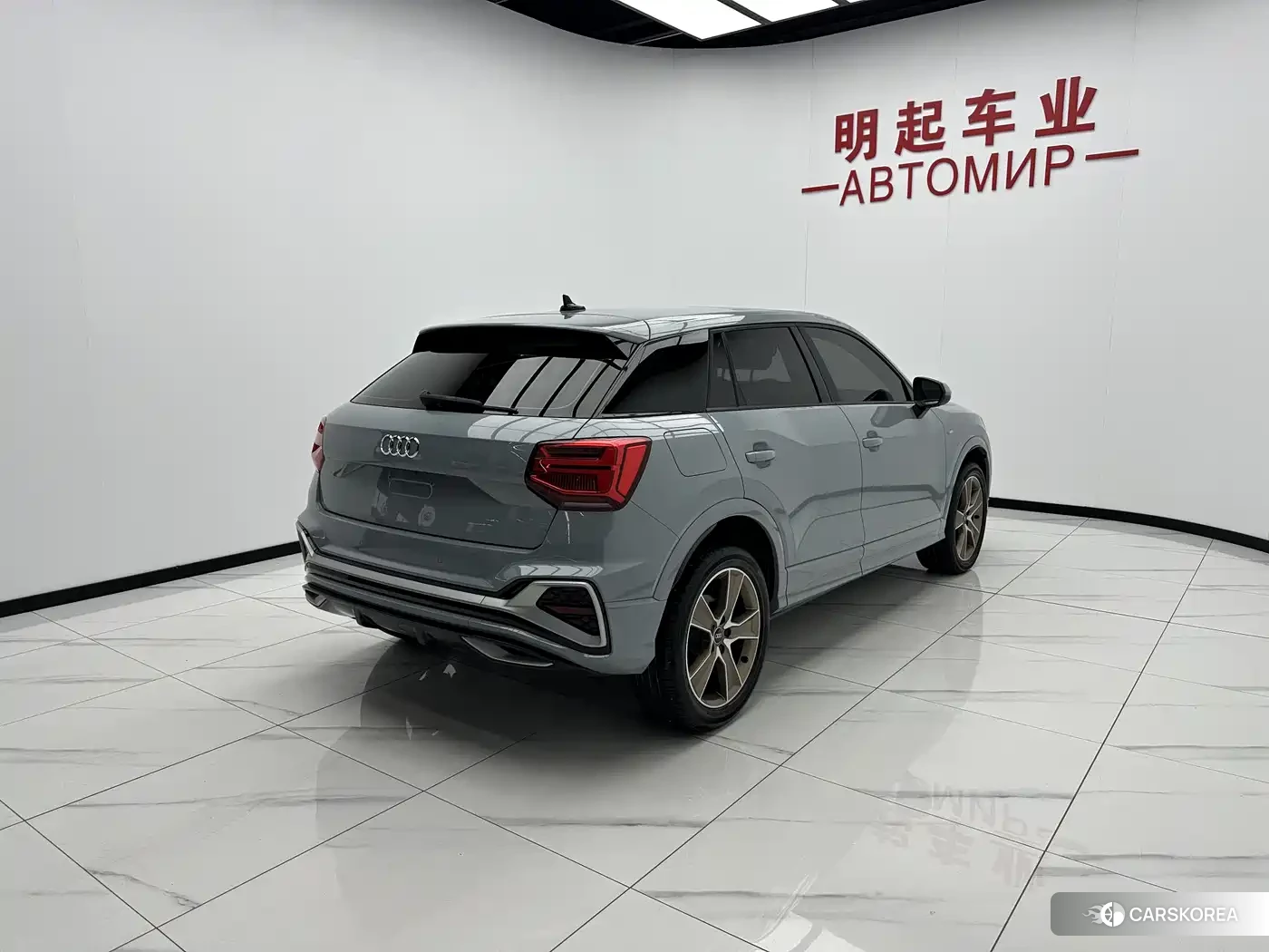 Audi Q2L id 4546407 из Китая 17