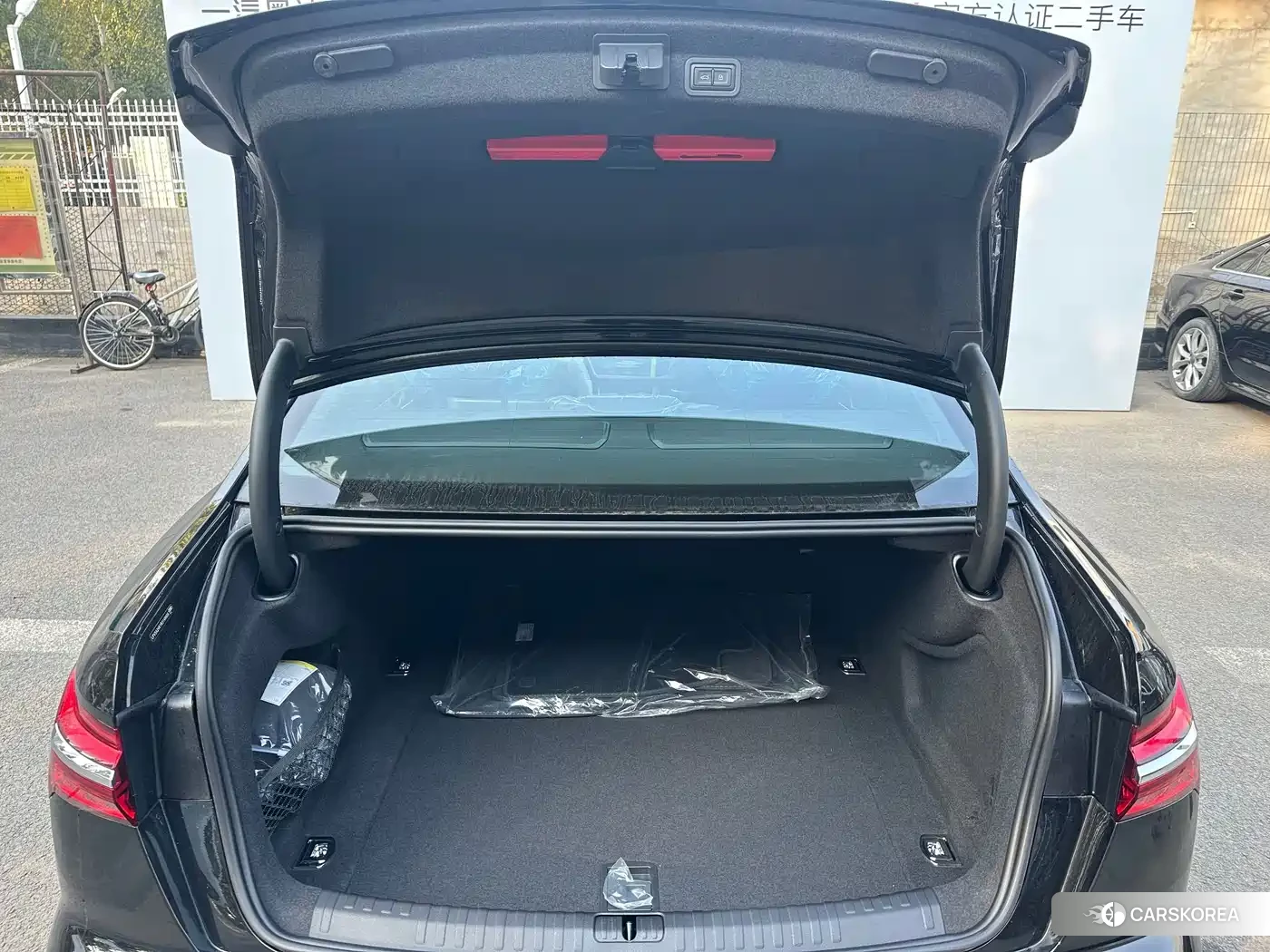 Audi A6L id 4686029 из Китая 8