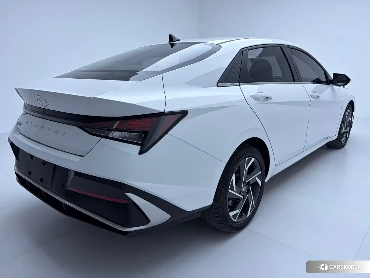 Hyundai Elantra id 4576357 из Китая 14