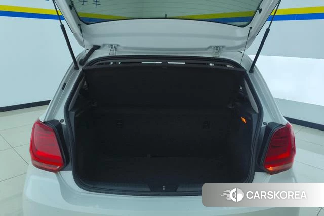 Volkswagen Polo id 4236802 из Китая 15