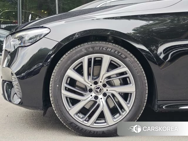 Mercedes-Benz E-class id 4366003 из Китая 27