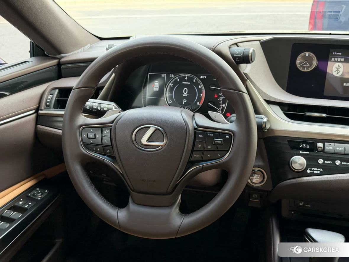 Lexus ES id 4512403 из Китая 18