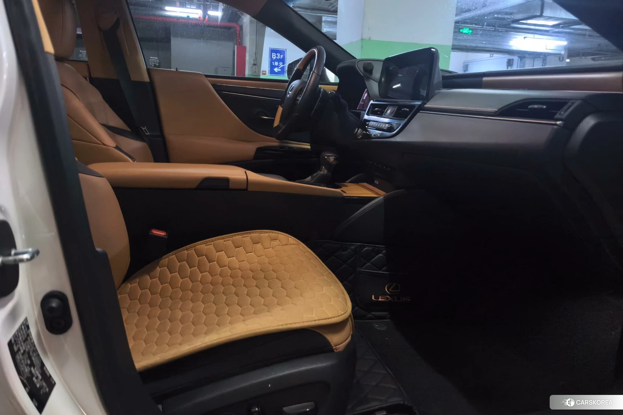 Lexus ES id 4461358 из Китая 15