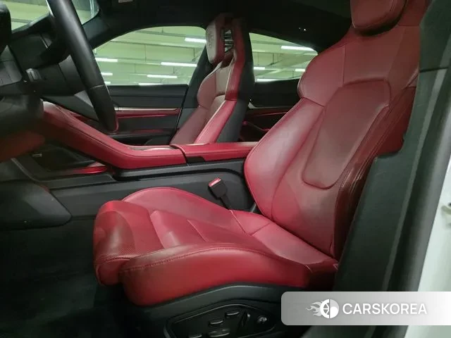 Porsche Taycan id 3551567 из Кореи 18