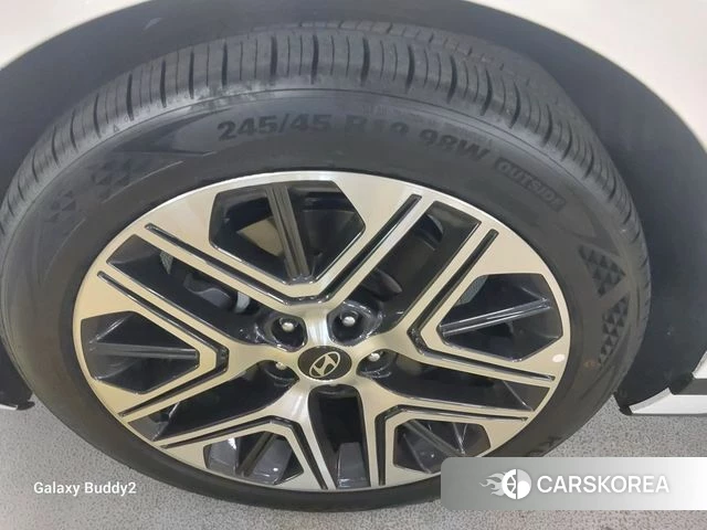 Hyundai Grandeur (GN7) id 3817567 из Кореи 10