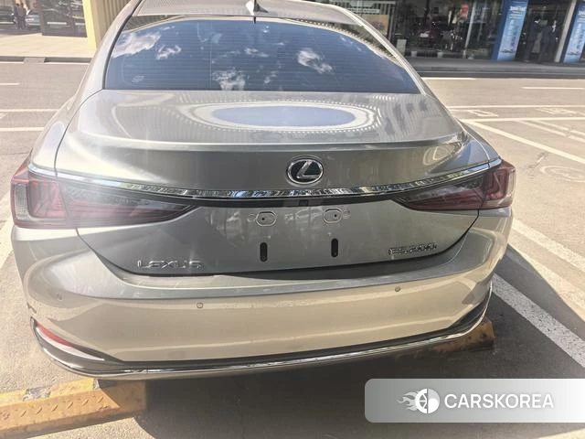 Lexus ES id 4314090 из Китая 10