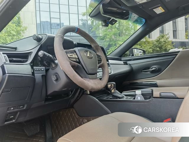 Lexus ES id 4374581 из Китая 13