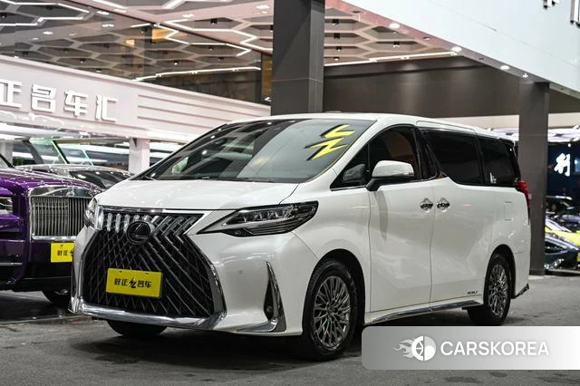 Lexus LM id 4307790 из Китая 23