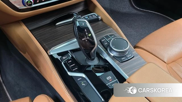 BMW 5 Series (G30) id 4536013 из Кореи 29