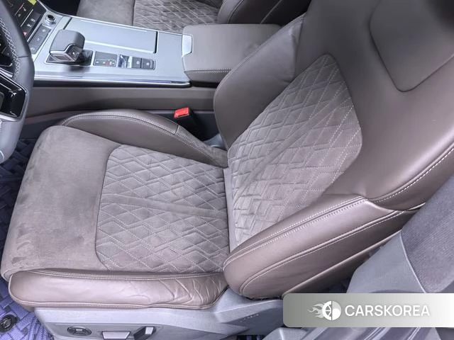 Audi A7L id 4198868 из Китая 16