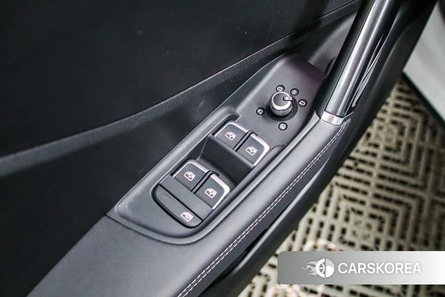 Audi Q2L id 4275629 из Китая 23