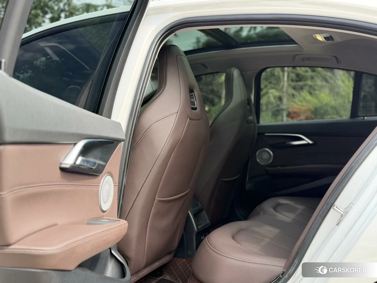 BMW 1 series id 4492727 из Китая 8