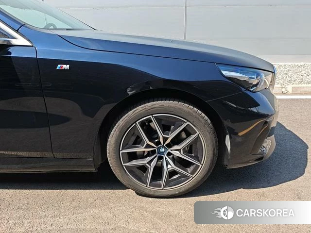 BMW i5 id 3939502 из Китая 11