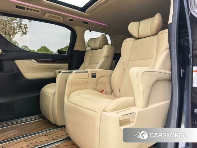 Toyota Elfa id 4209730 из Китая 16