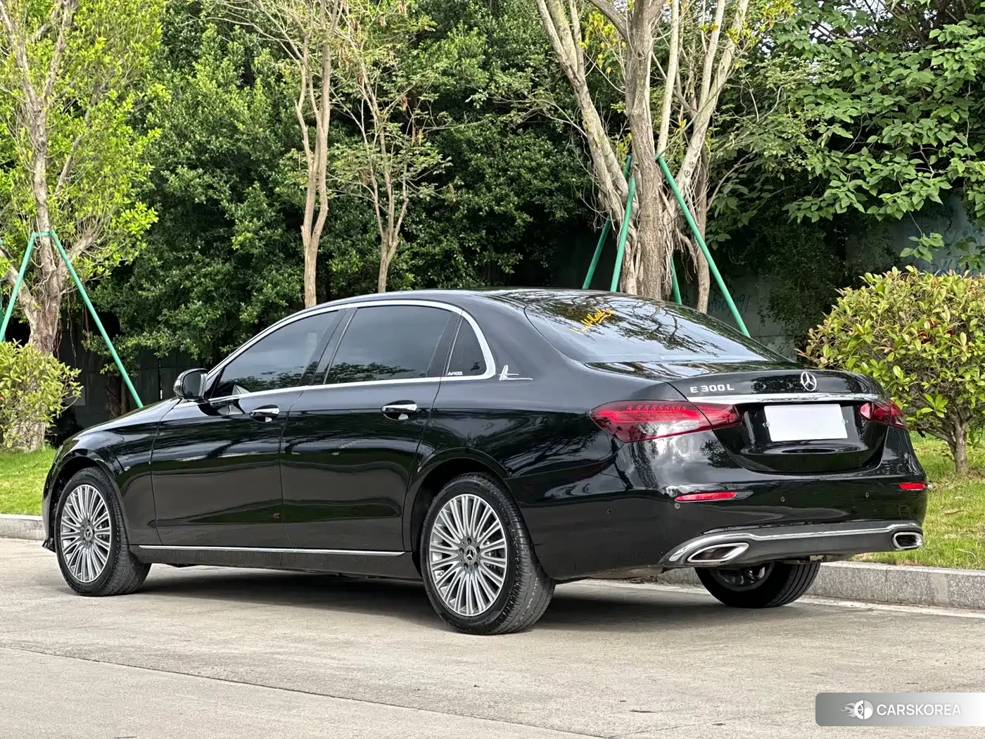Mercedes-Benz E-Class id 4599764 из Китая 16