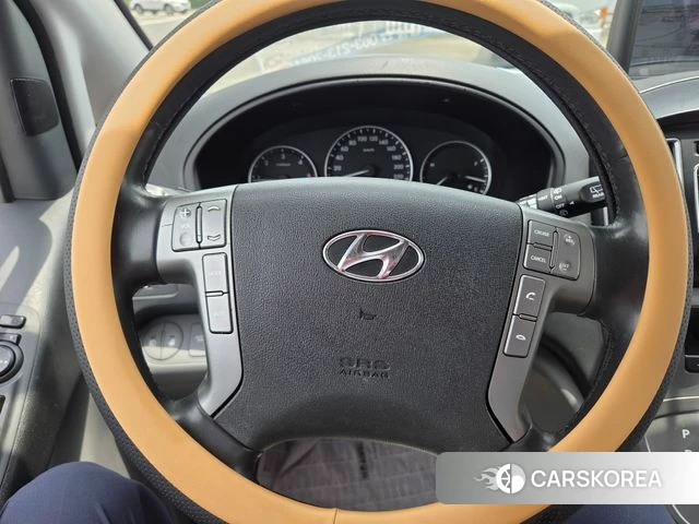 Hyundai The New Grand Starex id 4543649 из Кореи 16