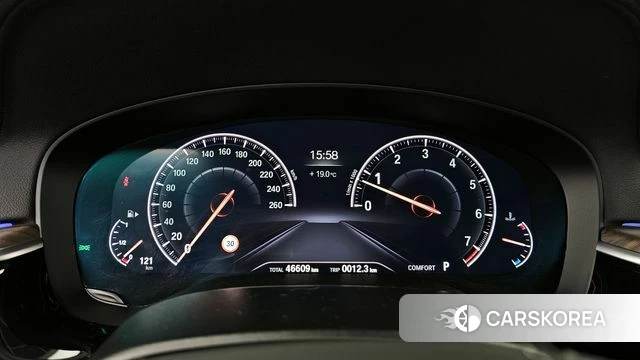 BMW 5 Series (G30) id 3866972 из Кореи 18