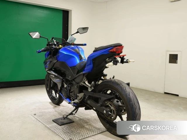 Kawasaki Z250 id 4358637 из Японии 8