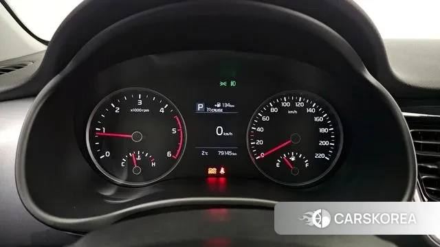 Kia Stonic id 3698739 из Кореи 18