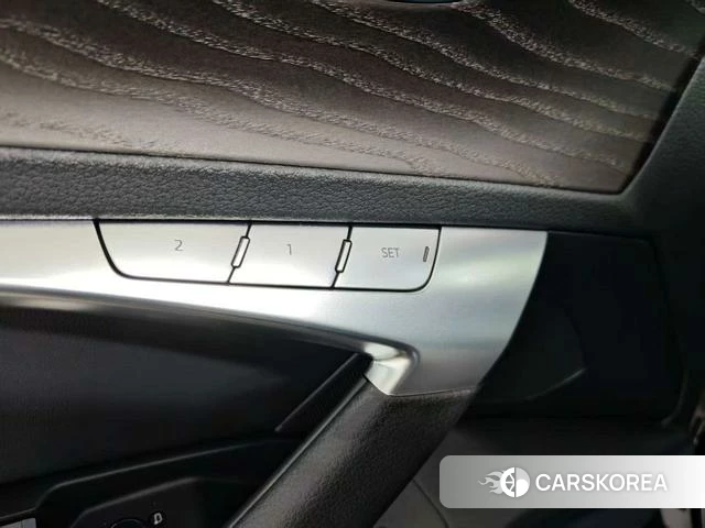 Audi A6L id 4306998 из Китая 15