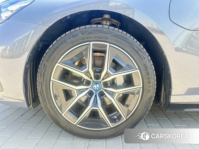 BMW i5 id 4257034 из Китая 12