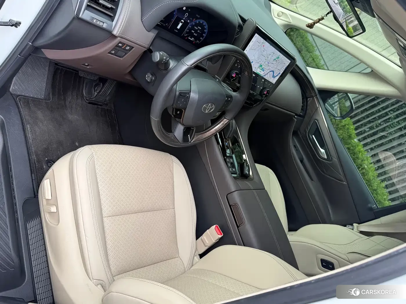 Toyota Elfa id 4655065 из Китая 8