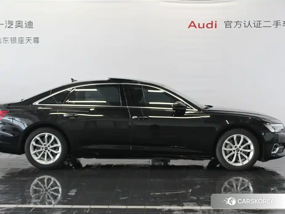 Audi A6L id 4576370 из Китая 9