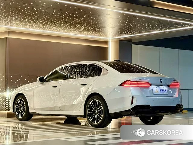 BMW 5 series id 4257476 из Китая 32