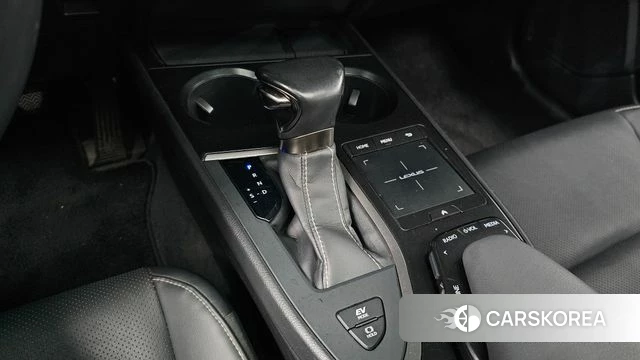 Lexus UX250h id 4677587 из Кореи 30