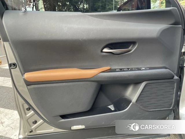 Lexus UX id 4274454 из Китая 15