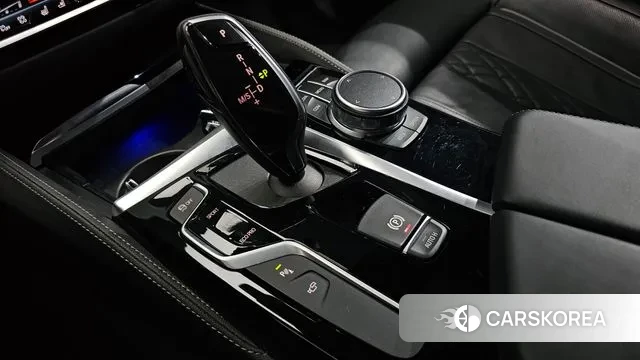 BMW 5 Series (G30) id 3363052 из Кореи 18