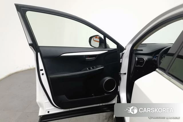 Lexus NX id 4210692 из Китая 22
