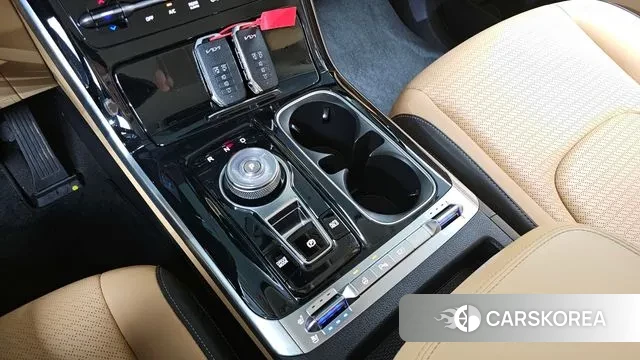 Kia Carnival 4th generation id 3218501 из Кореи 18