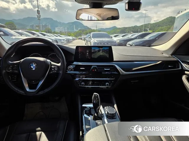 BMW 5 Series (G30) id 3000418 из Кореи 18