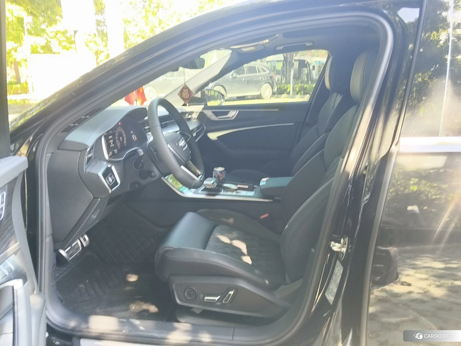 Audi A6L id 4419452 из Китая 19